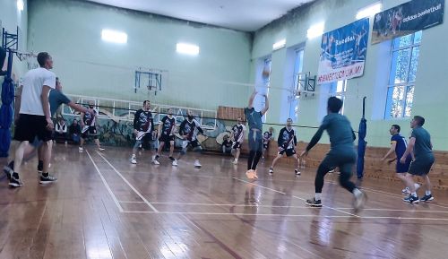 Стали известны финалисты чемпионата района по волейболу