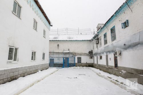 Правительство расширило список заболеваний, при которых нельзя содержать под стражей