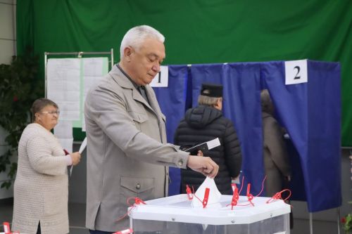 Глава Пестречинского района Раис Сулейманов принял участие в выборах