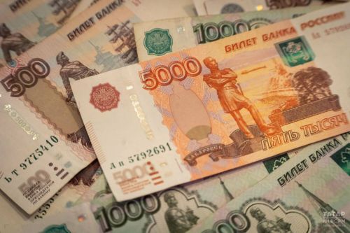 Кто получит повышенную зарплате за январь в Татарстане