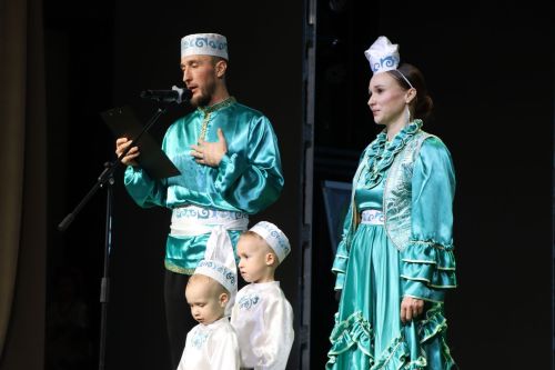 Аюповы представят Пестречинский район на зональном этапе фестиваля родословной