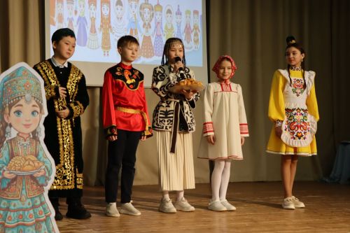 Питрәч икенче мәктәбендә «Халыклар дуслыгы» фестивале узды