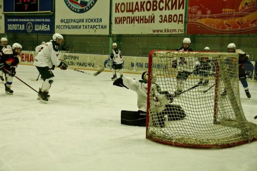 Пестречинские хоккеисты вышли в полуфинал