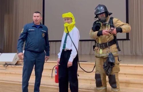 Питрәч укучыларын кирәкле белгечлекләр белән таныштыралар