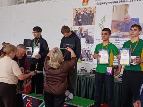 Стали известны победители турнира по национальной борьбе