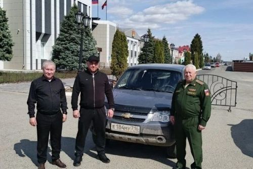 Пестречинский район передал автомобиль «Нива» военнослужащим