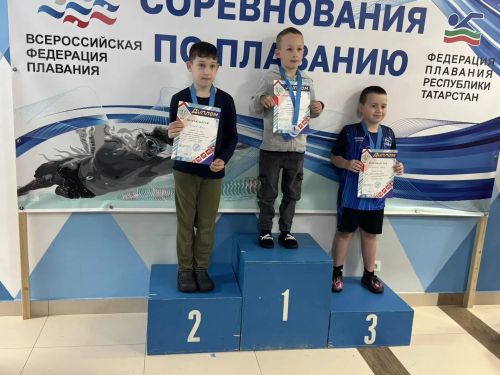 Пловцы из 10 районов Татарстана встретились на стартах в Пестрецах