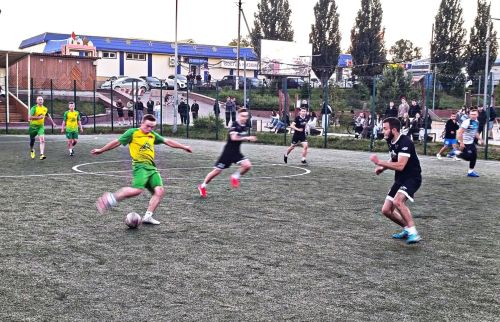 Пестречинский мини-футбол: в турнирной таблице установилось двоевластие