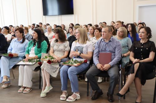 В Пестрецах наградили медработников