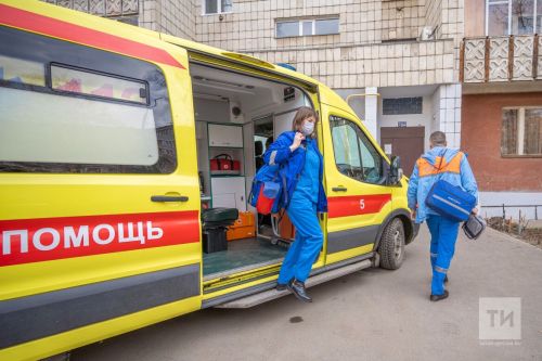 Кардиолог рассказала, когда нужно вызывать скорую в жаркий день