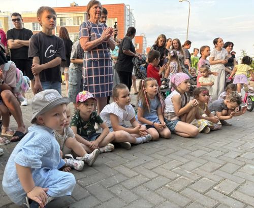Инициативные жители провели праздник в ЖК «Царево»
