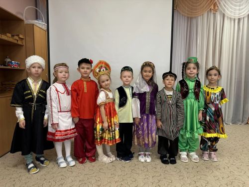 Питрәчтә «Бәләкәч» балалар бакчасында телләр һәм гореф-гадәтләр ничек саклана
