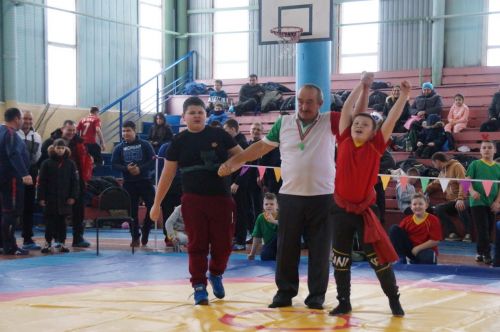 Турнир по национальной борьбе