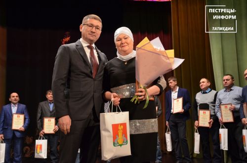 Награждение передовиков района