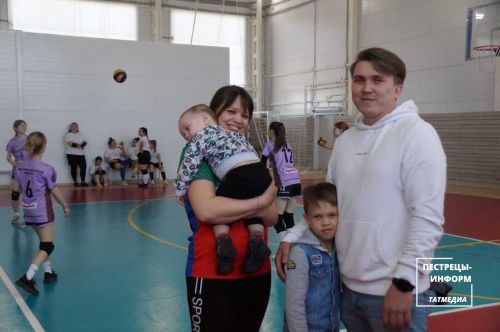 Чемпионат по женскому волейболу