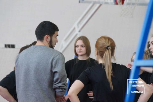 Чемпионат по женскому волейболу