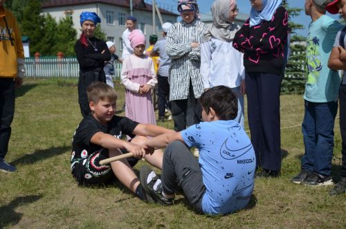 Детский мусульманский Сабантуй при центральной соборной мечети