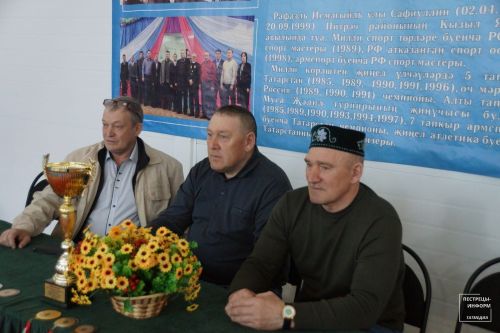 Турнир по национальной борьбе памяти Рафаэля Сафиуллина