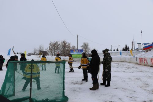 Хоккей в валенках