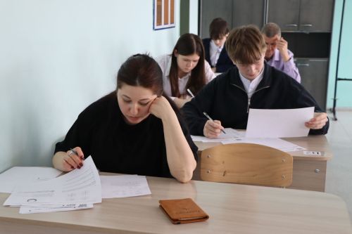 Акция «Сдаем вместе. День сдачи ОГЭ и ЕГЭ родителями»