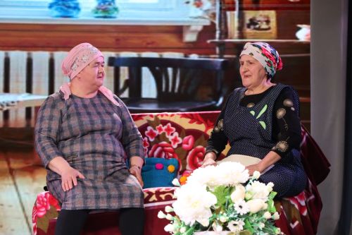 Комедии «Күрәзәче Зөлфирә» и «Кайнана»