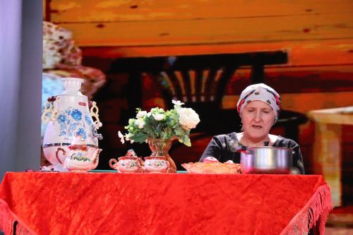 Комедии «Күрәзәче Зөлфирә» и «Кайнана»