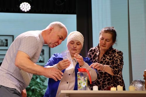 Комедии «Күрәзәче Зөлфирә» и «Кайнана»
