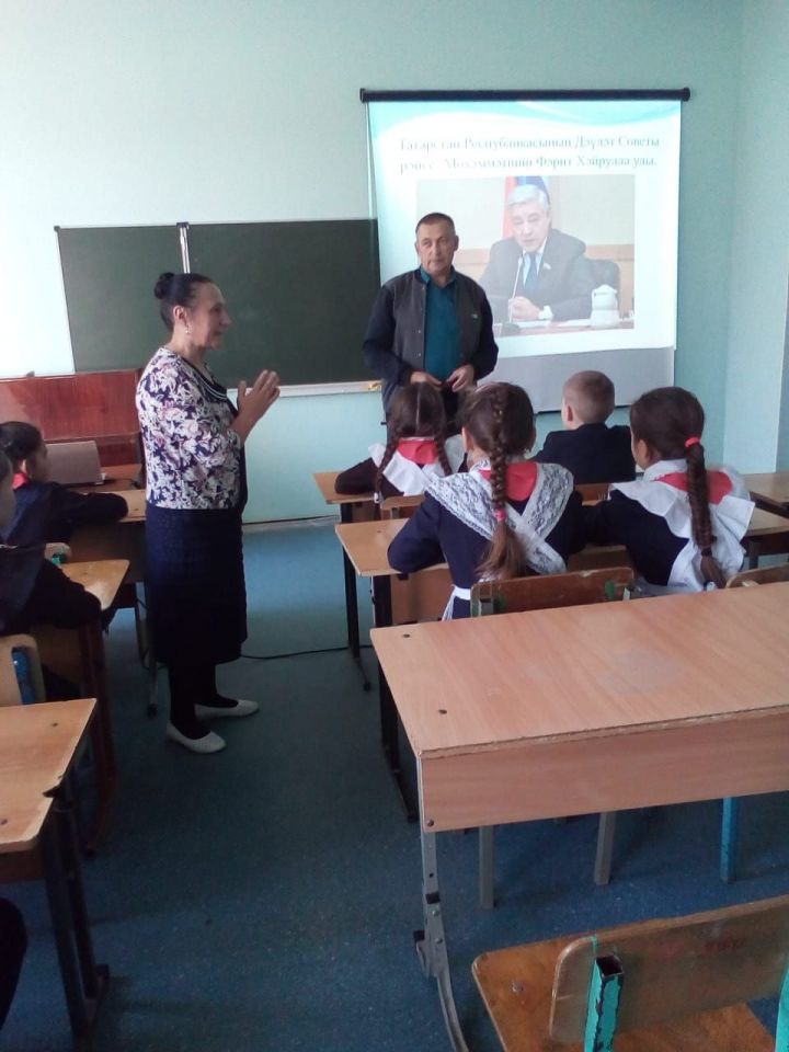 В Шалинской школе Пестречинского района проходят парламентские уроки