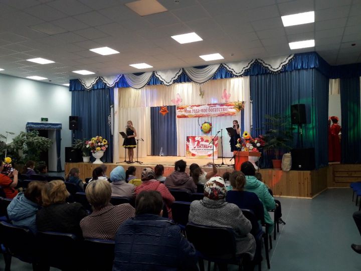 В Пановке состоялся праздничный концерт, посвящённый Дню пожилых людей
