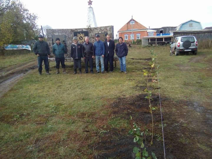 Кряшсердинцы присоединились к акции "Посади дерево"