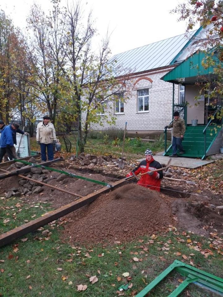 Жители Коня продолжают благоустраивать свое село