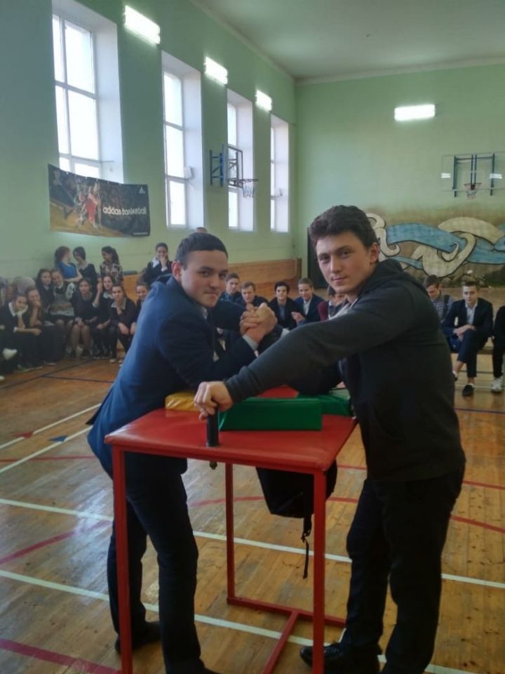 Ученики Пестречинских  школ встретились с Чемпионом мира Артуром Макаровым