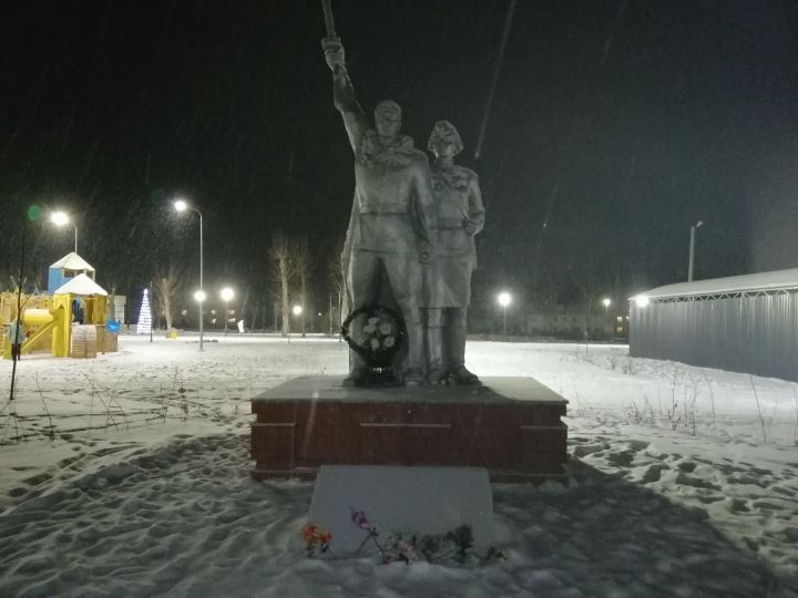 Кощаковцы почтили память Героев Отечества 