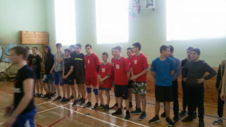 В Пестречинской второй школе прошли соревнования по волейболу