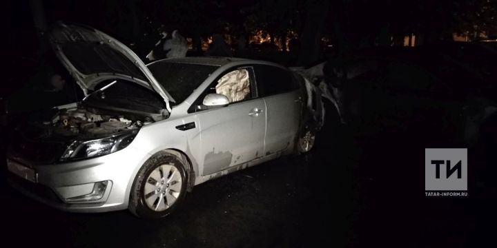 В Казани неизвестные подожгли четыре автомобиля