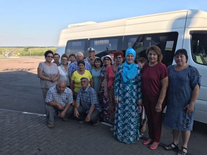 Делегация ветеранов-активистов Пестречинского района посетила Спасскую ярмарку