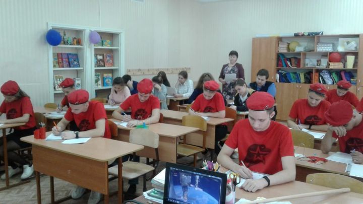 Пестречинские школьники приняли участие в акции«Географический диктант 2019»