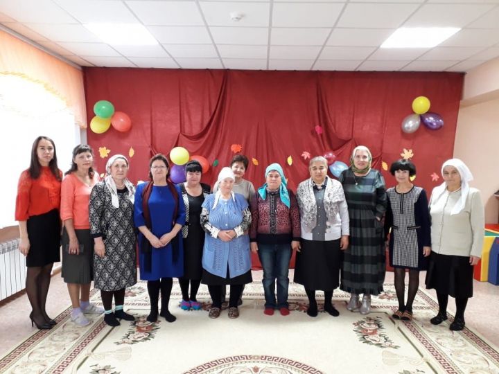 В детском саду "Айгуль" провели международный праздник приуроченный Дню пожилых людей
