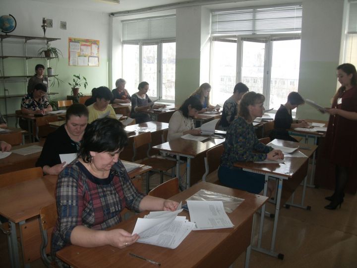 В Татарстане родители школьников могут сдать ЕГЭ по русскому языку