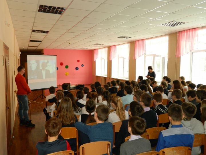 Продолжаются выездные кинопоказы по школам Пестречинского района