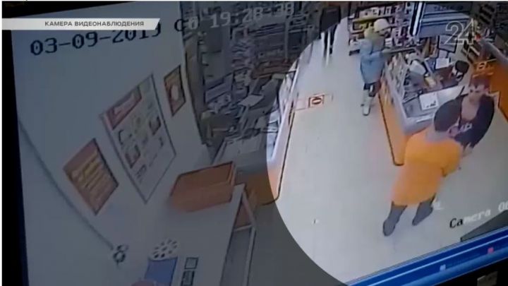 В Казани продавцы отпустили грабителя, потому что он угрожал им расправой над собой