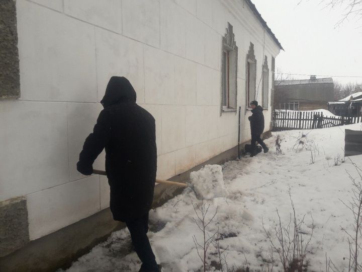 Работники культуры и добровольцы села Пановки участвовали в акции "Ветераны живут рядом"