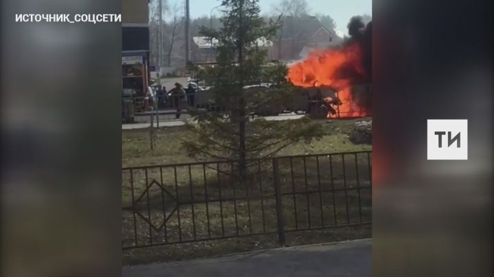 На видео попало, как в Казани на ходу вспыхнула «ГАЗель»