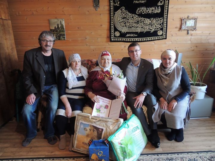 Долгожительница из села Тат. Ходяшево отметила свое 90-летие