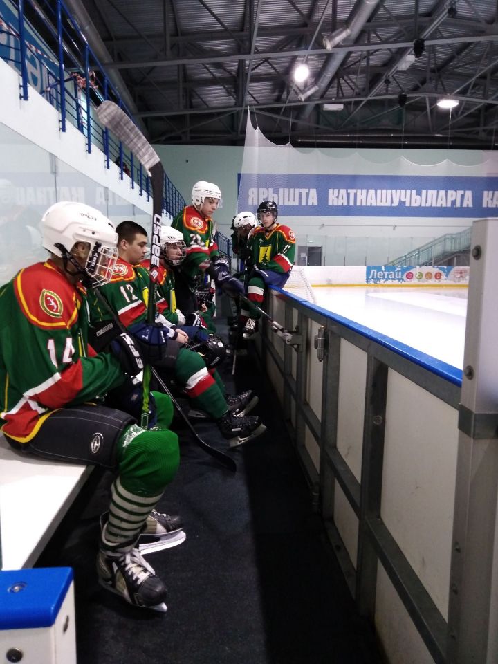 Стали известны победители финальных матчей Студенческой хоккейной лиги РТ