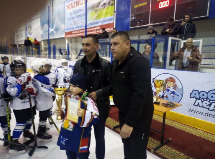 Пестречинцы приняли участие в турнире по хоккею в Кукморском районе