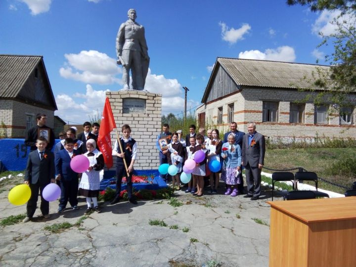 В селе Кибячи прошёл митинг ко Дню Победы
