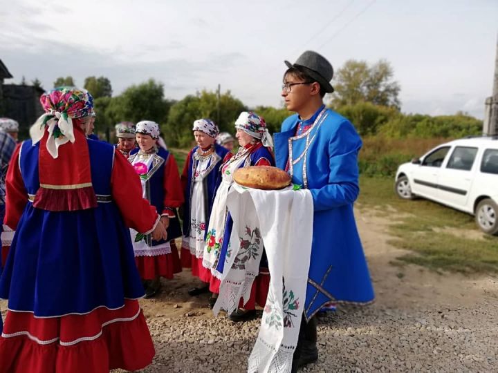 В селе Кряш-Серда Пестречинского района идут съёмки кряшенской свадьбы