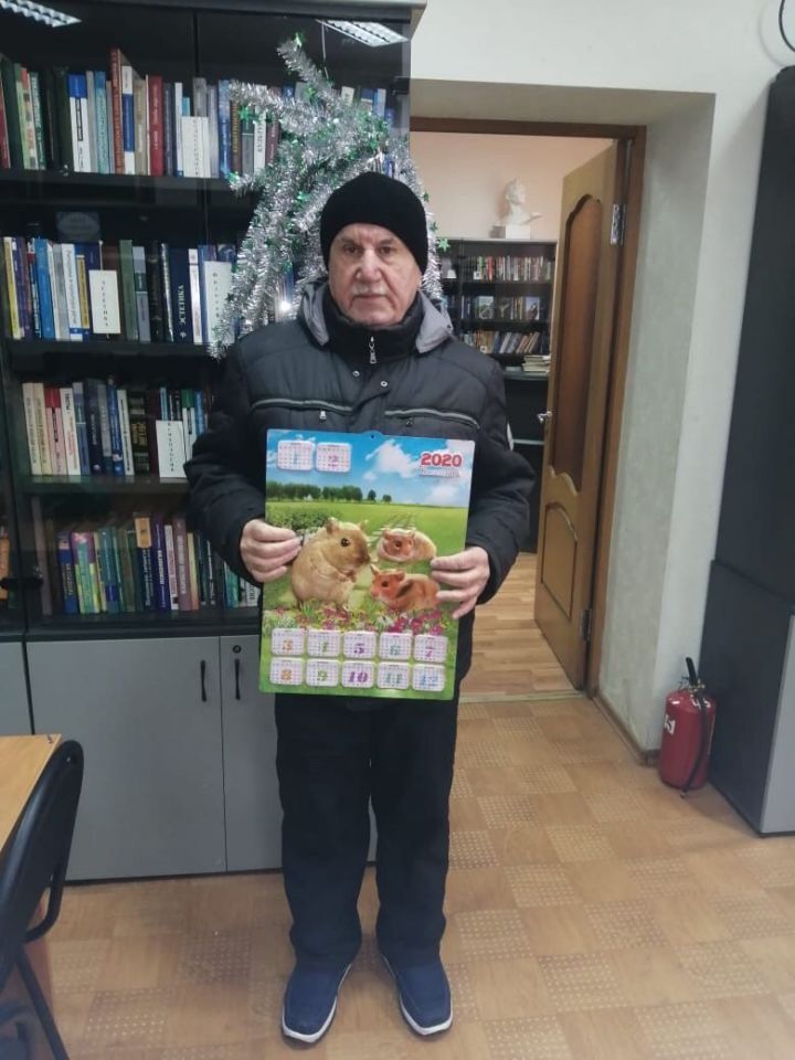 Пестречинец Иван Мухин и в этом году стал первым посетителем районной библиотеки