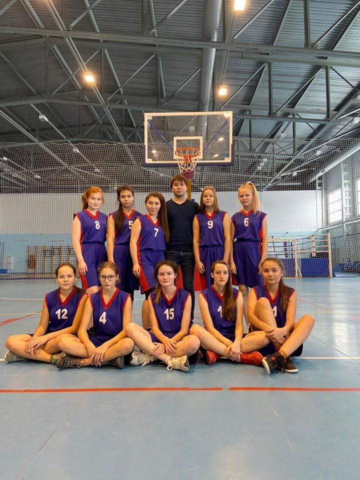 Пестречинская команда девушек заняла 4 место на первенстве РТ по баскетболу